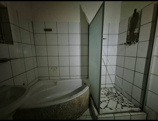 3 BEDROOM FREESTANDING FOR SALE IN ELANDSRAND